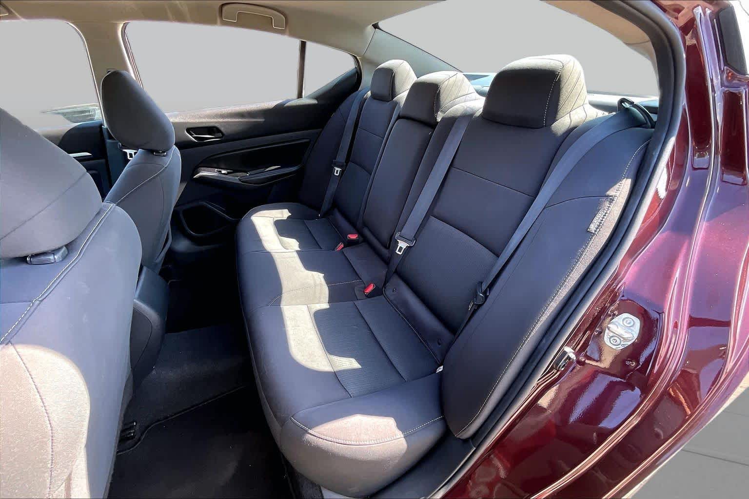 2023 Nissan Altima photo 19 of 34