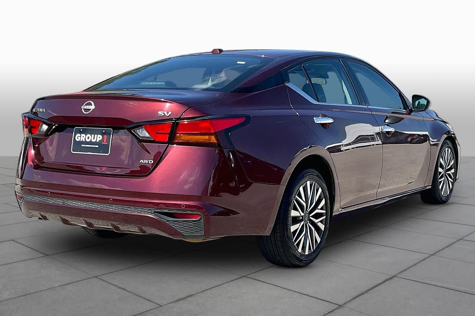 2023 Nissan Altima photo 13 of 34