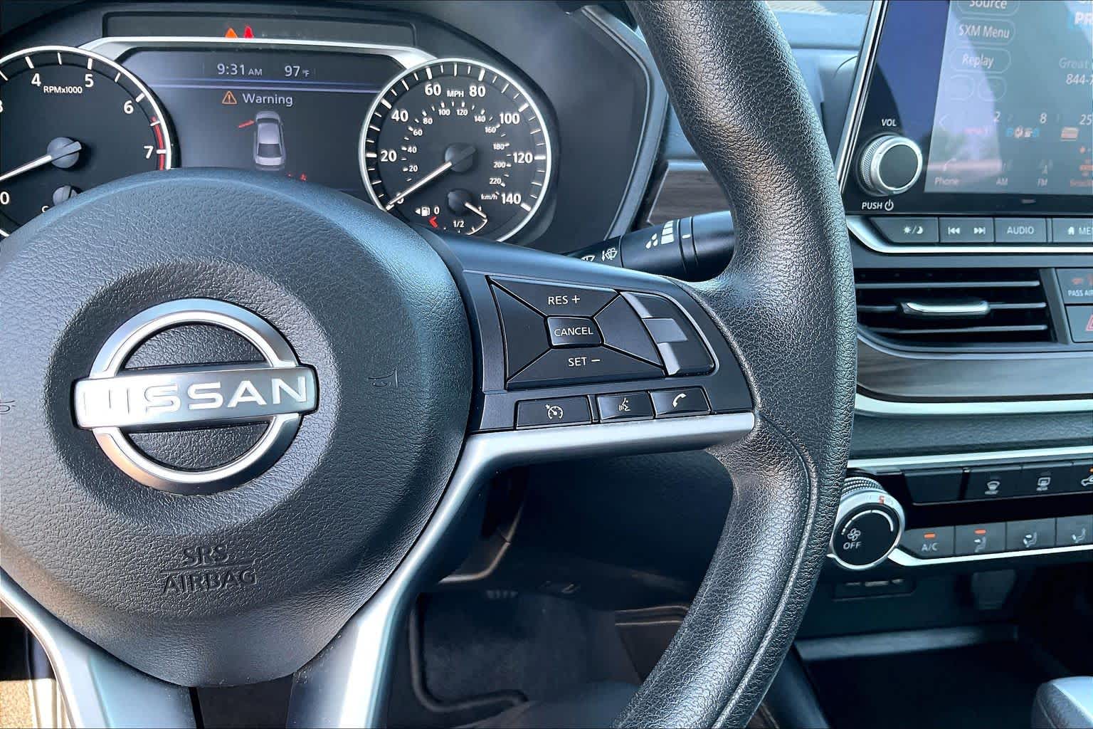 2023 Nissan Altima photo 24 of 34