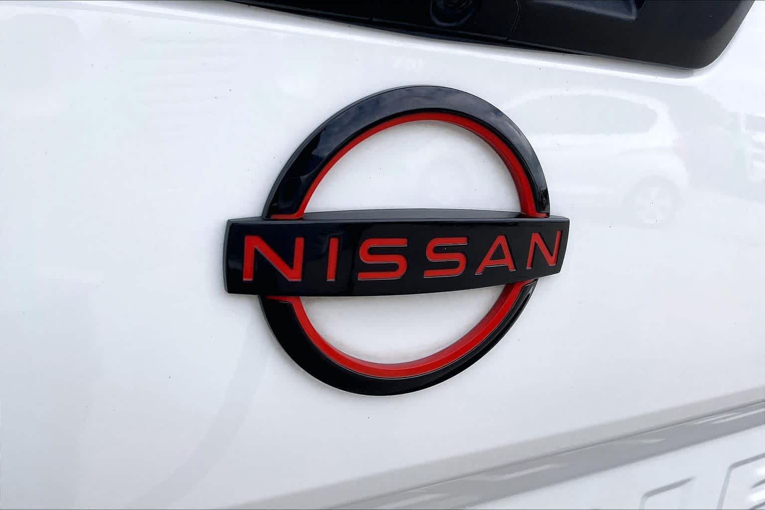 2022 Nissan Frontier PRO-X Glacier White at Friendly Ford Crosby