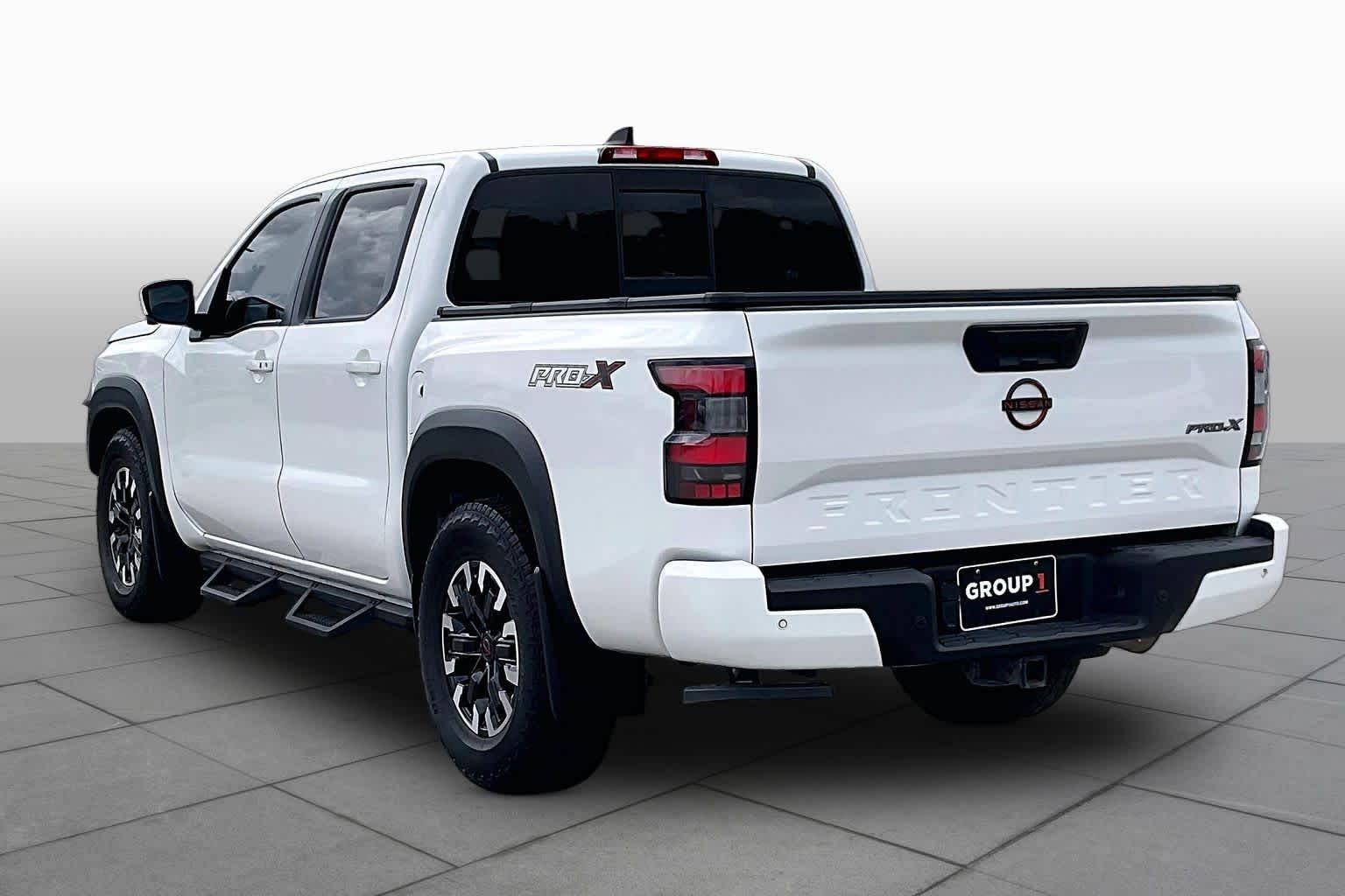 2022 Nissan Frontier PRO-X - 11