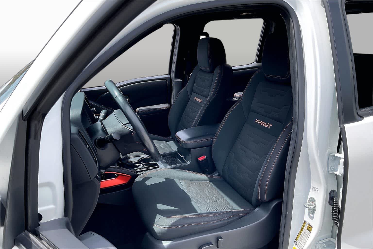 2022 Nissan Frontier PRO-X - 6