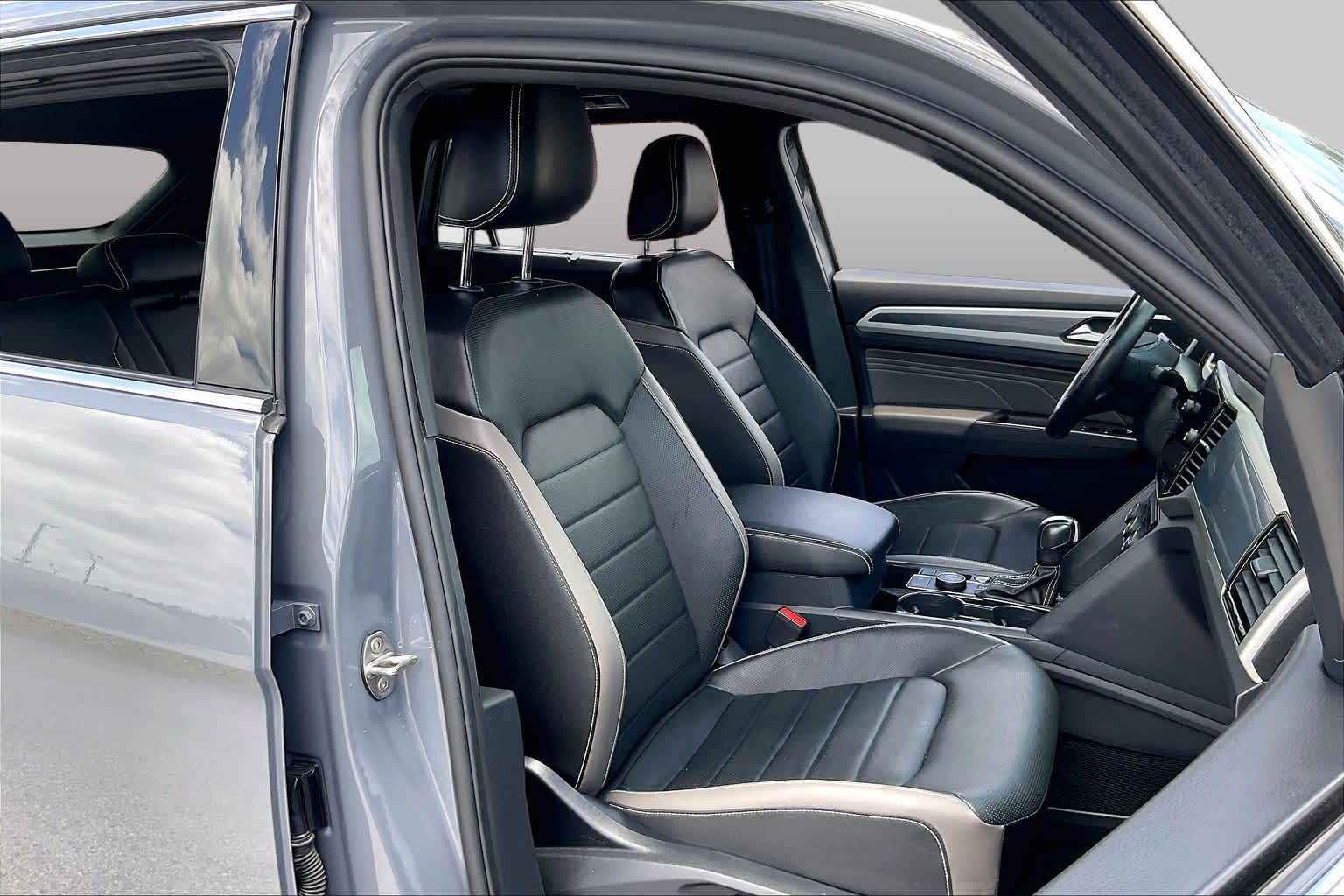2023 Volkswagen Atlas Cross Sport 3.6L V6 SEL Premium R-Line Pure Gray at AutoNation USA Houston