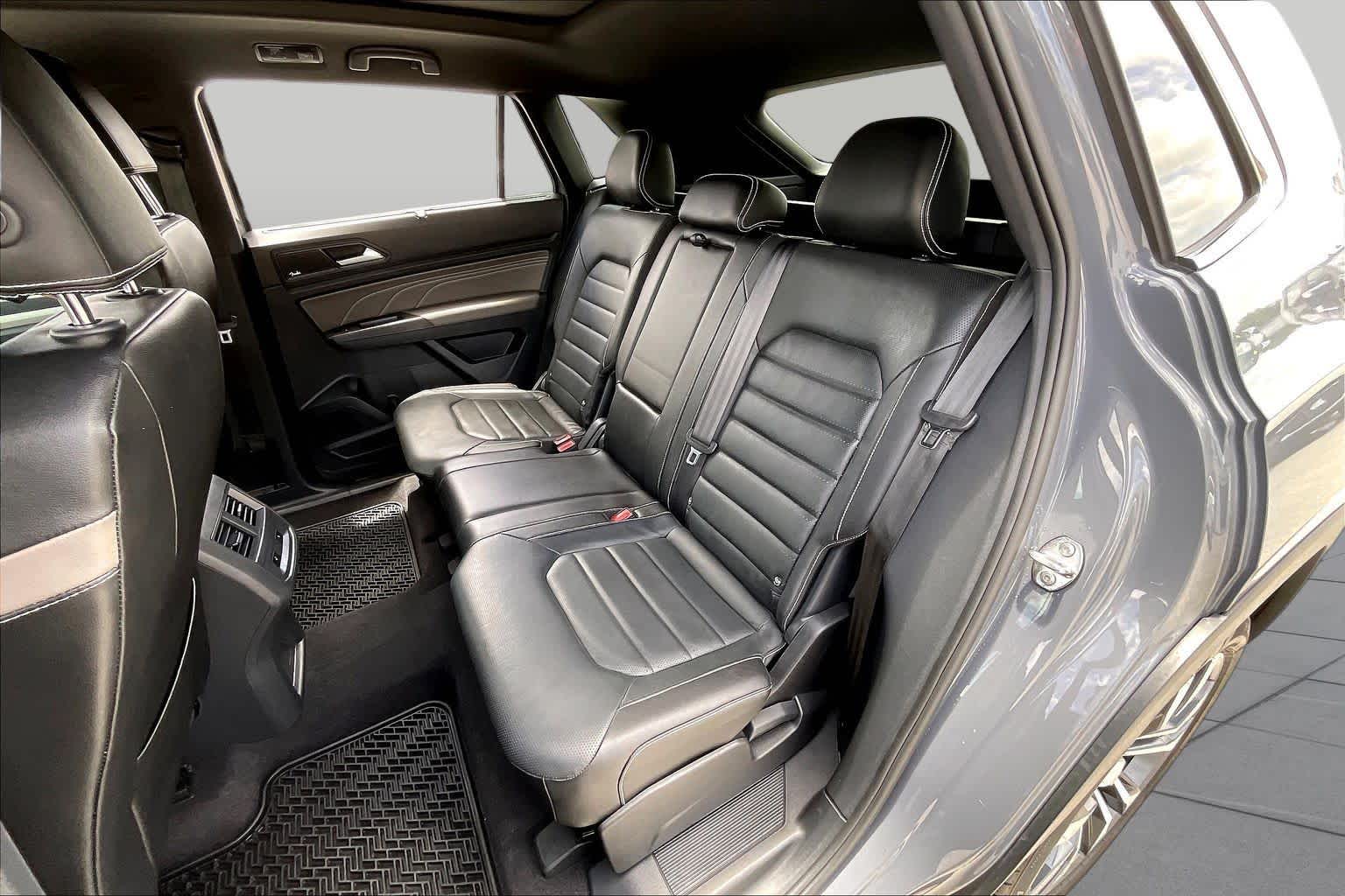2023 Volkswagen Atlas Cross Sport 3.6L V6 SEL Premium R-Line Pure Gray at AutoNation USA Houston