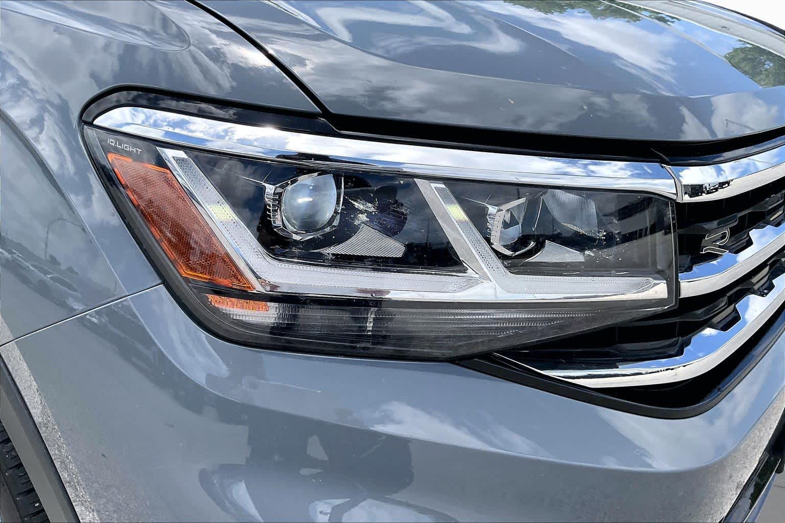 2023 Volkswagen Atlas Cross Sport 3.6L V6 SEL Premium R-Line Pure Gray at AutoNation USA Houston