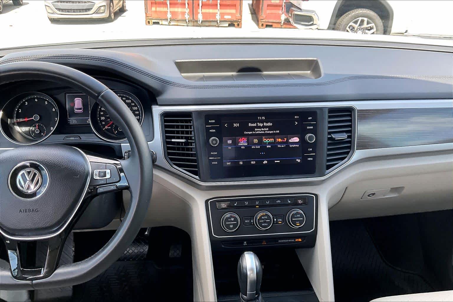 2019 Volkswagen Atlas 2.0T SE w/Technology Pure White at Westside Kia