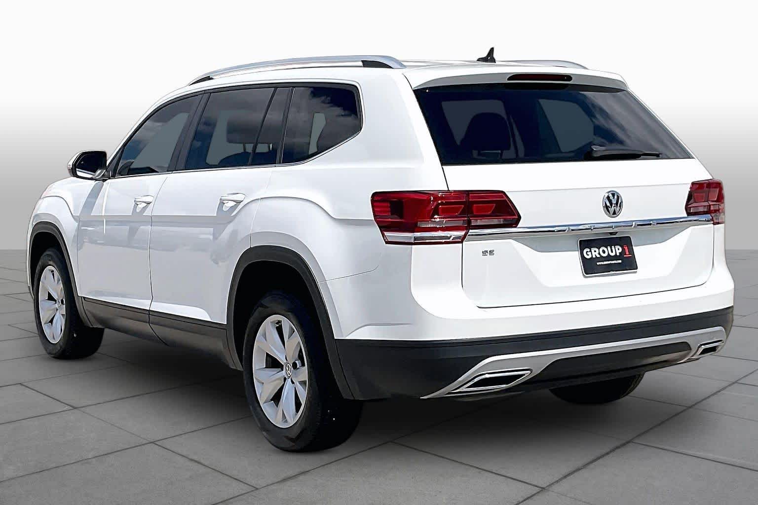 2019 Volkswagen Atlas 2.0T SE w/Technology Pure White at Westside Kia