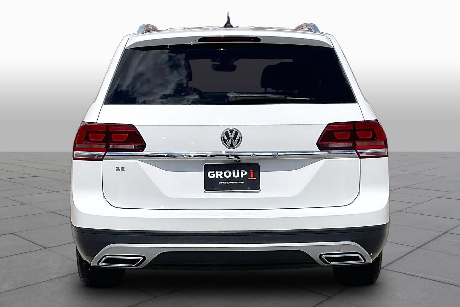 2019 Volkswagen Atlas 2.0T SE w/Technology Pure White at Westside Kia