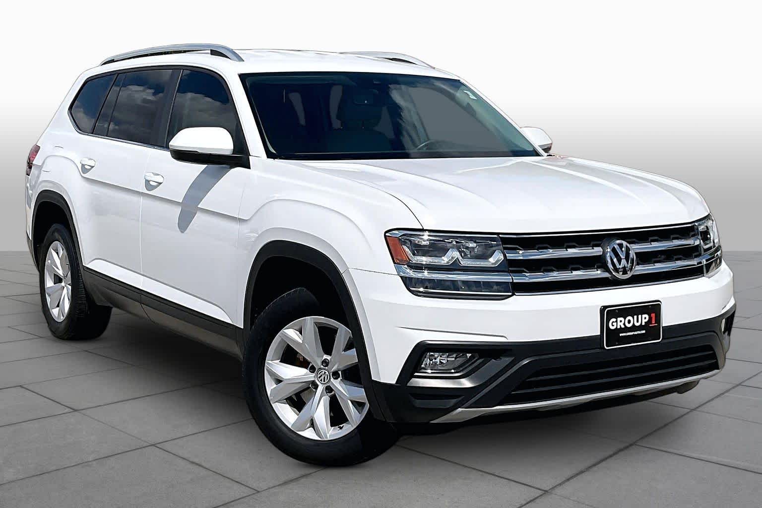 2019 Volkswagen Atlas 2.0T SE w/Technology Pure White at Westside Kia