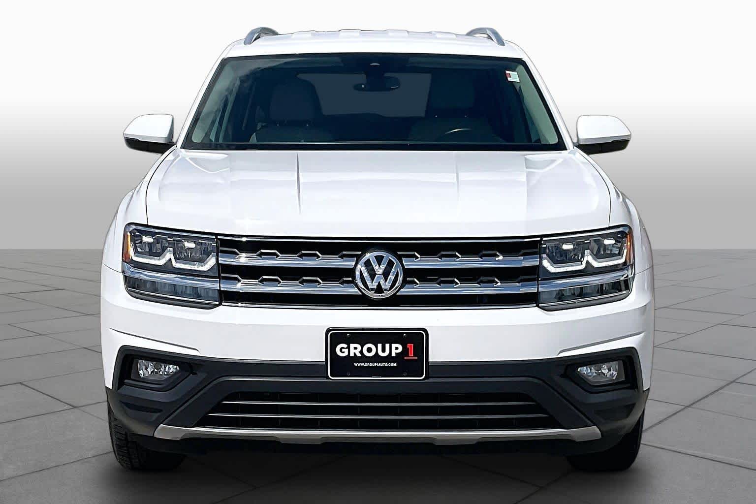 2019 Volkswagen Atlas 2.0T SE w/Technology Pure White at Westside Kia