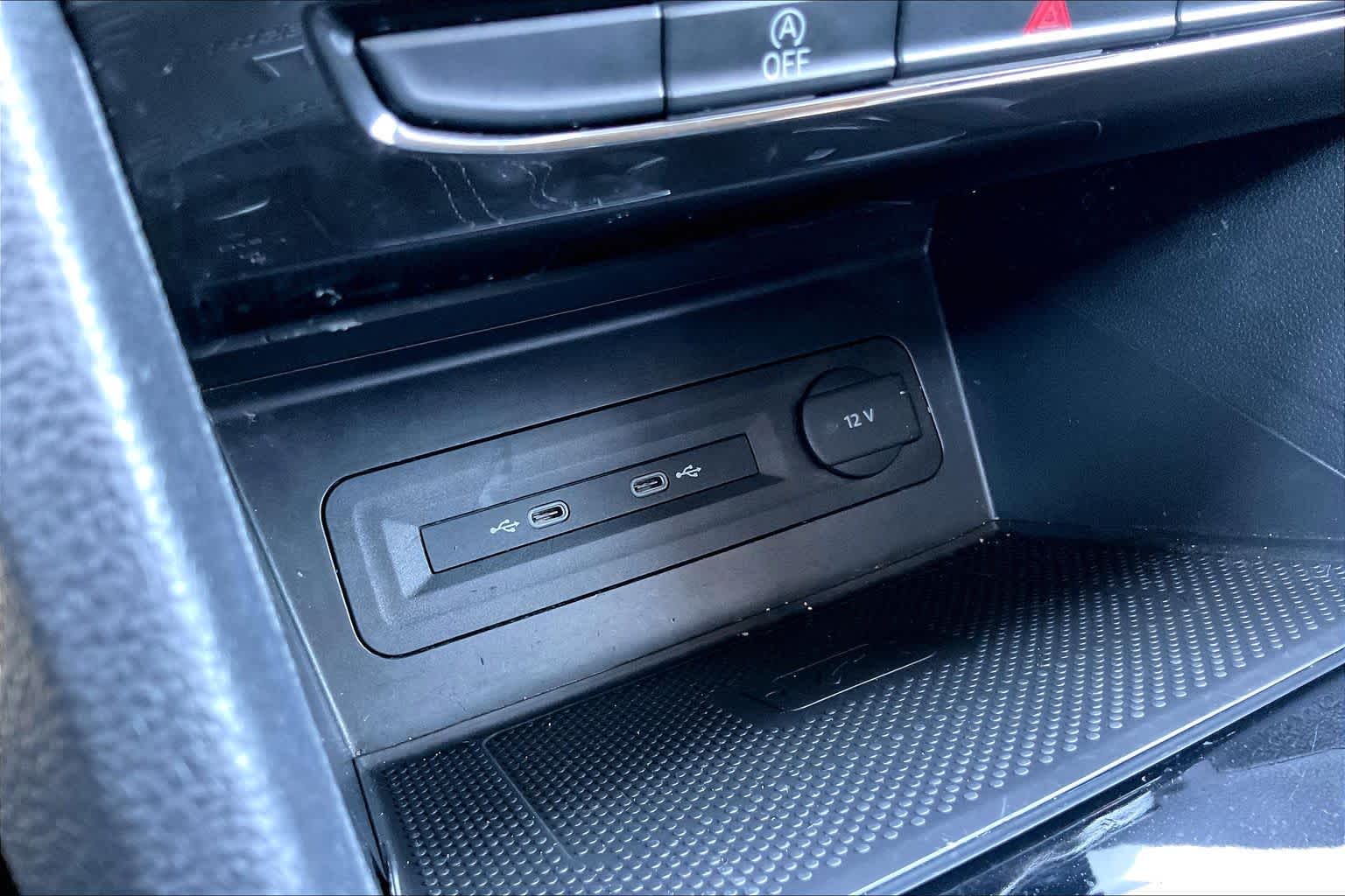 2023 Volkswagen Atlas photo 36 of 37