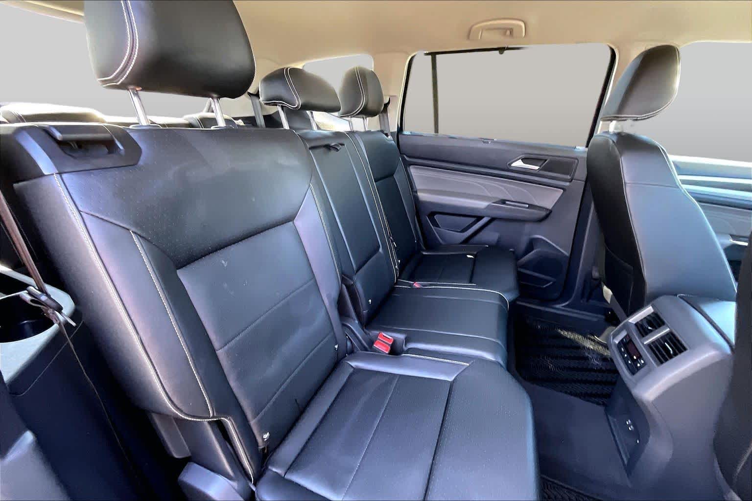 2023 Volkswagen Atlas photo 21 of 37