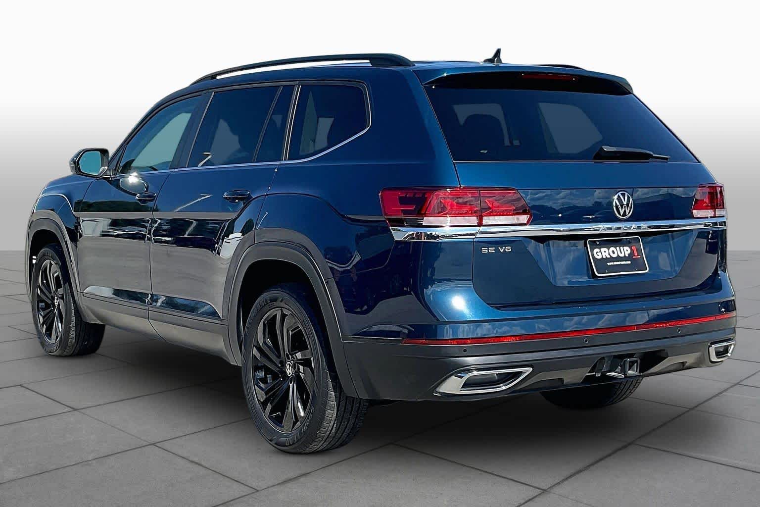 2023 Volkswagen Atlas photo 12 of 37