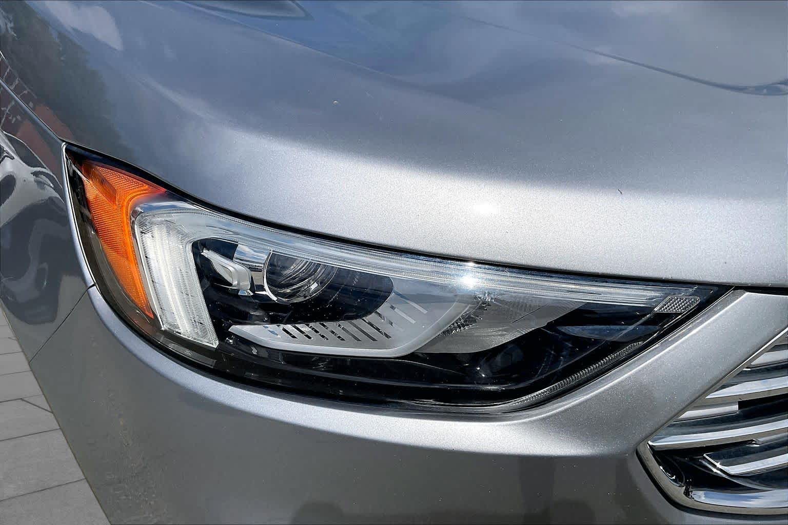 2021 Ford Edge photo 27 of 34