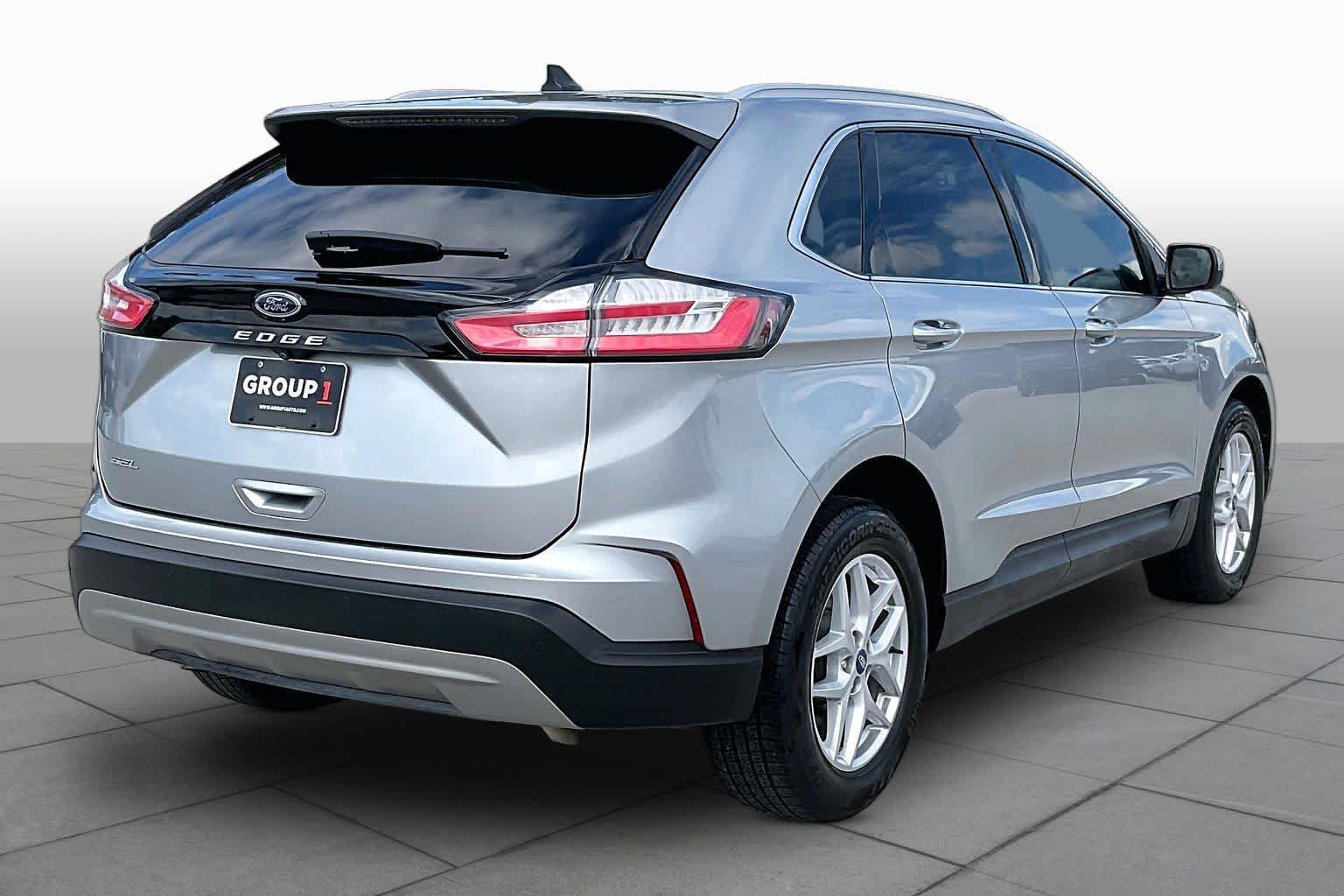 2021 Ford Edge photo 13 of 34