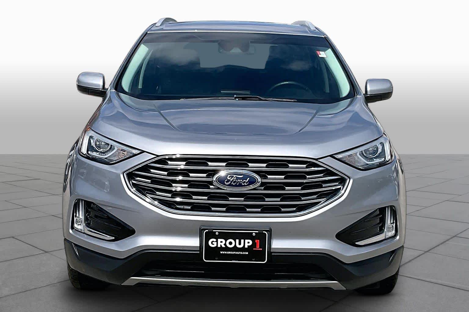 2021 Ford Edge photo 4 of 34