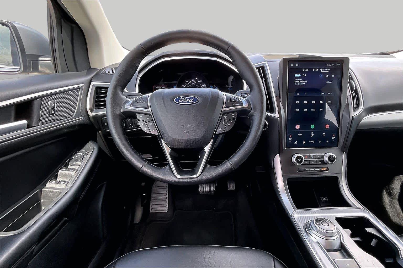 2021 Ford Edge photo 6 of 34