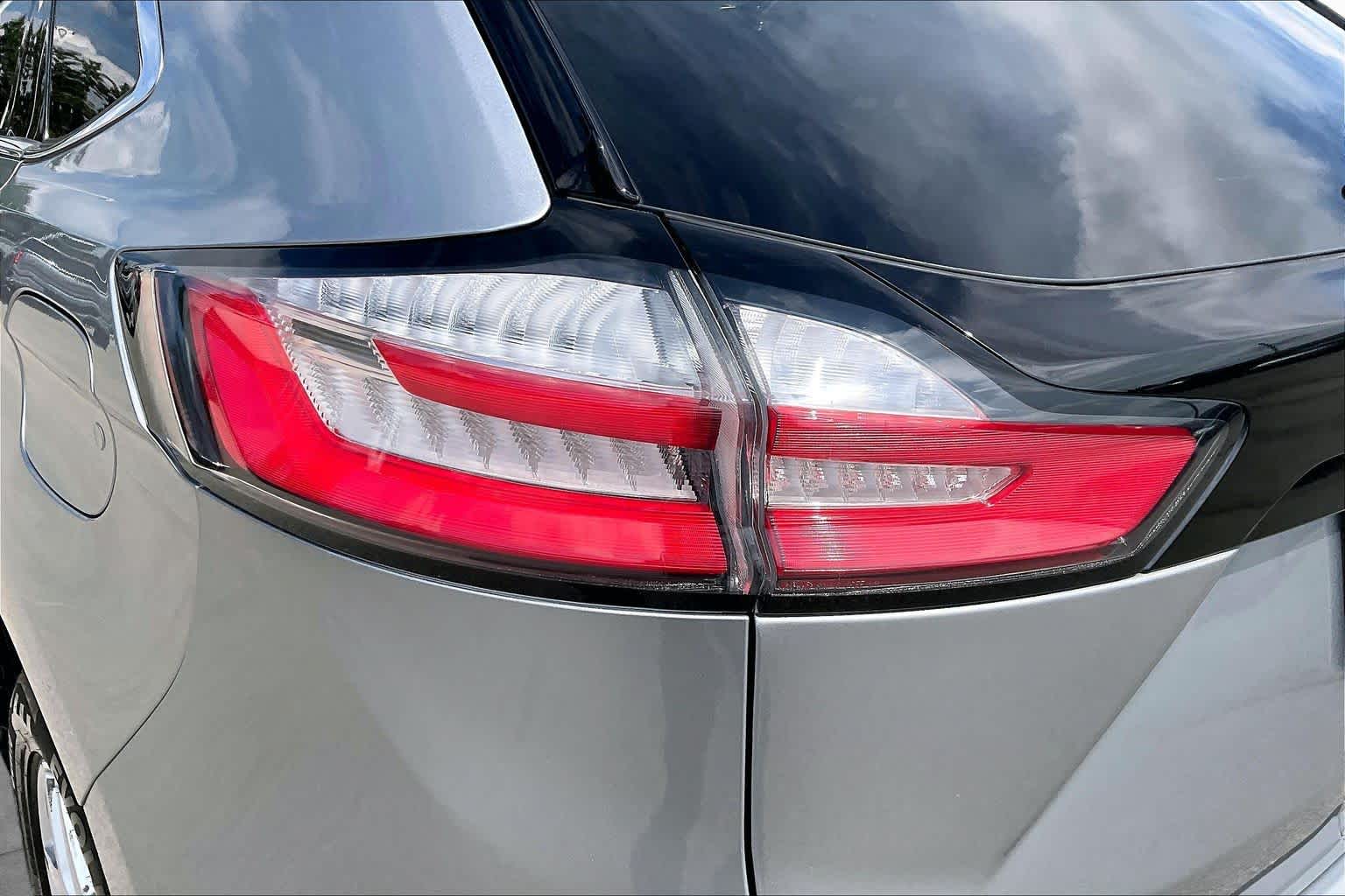 2021 Ford Edge photo 28 of 34
