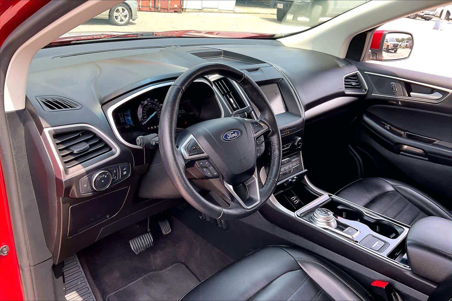 2020 Ford Edge SEL Rapid Red Metallic Tinted Clearcoat at Tomball Ford