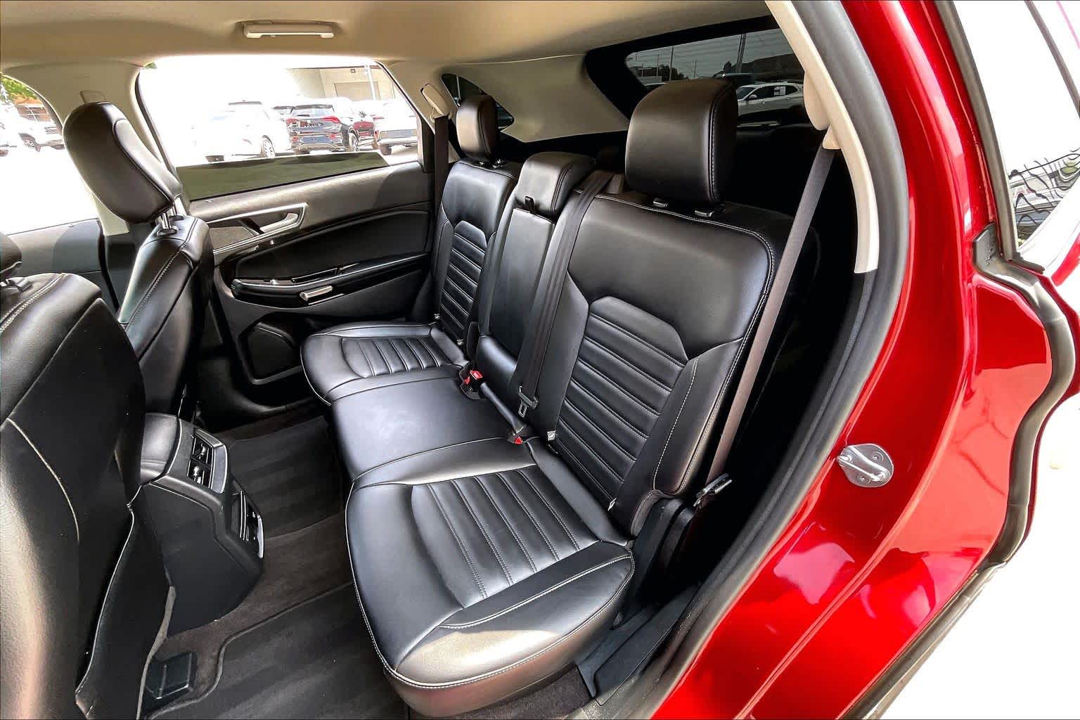 2020 Ford Edge SEL Rapid Red Metallic Tinted Clearcoat at Tomball Ford