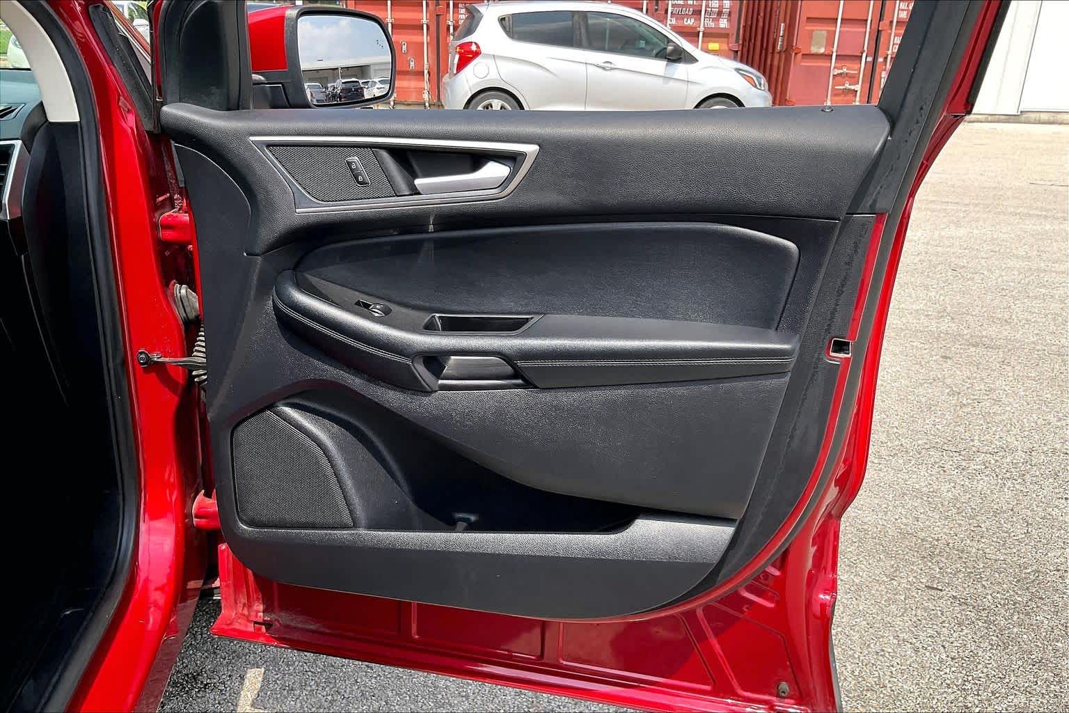2020 Ford Edge SEL Rapid Red Metallic Tinted Clearcoat at Tomball Ford