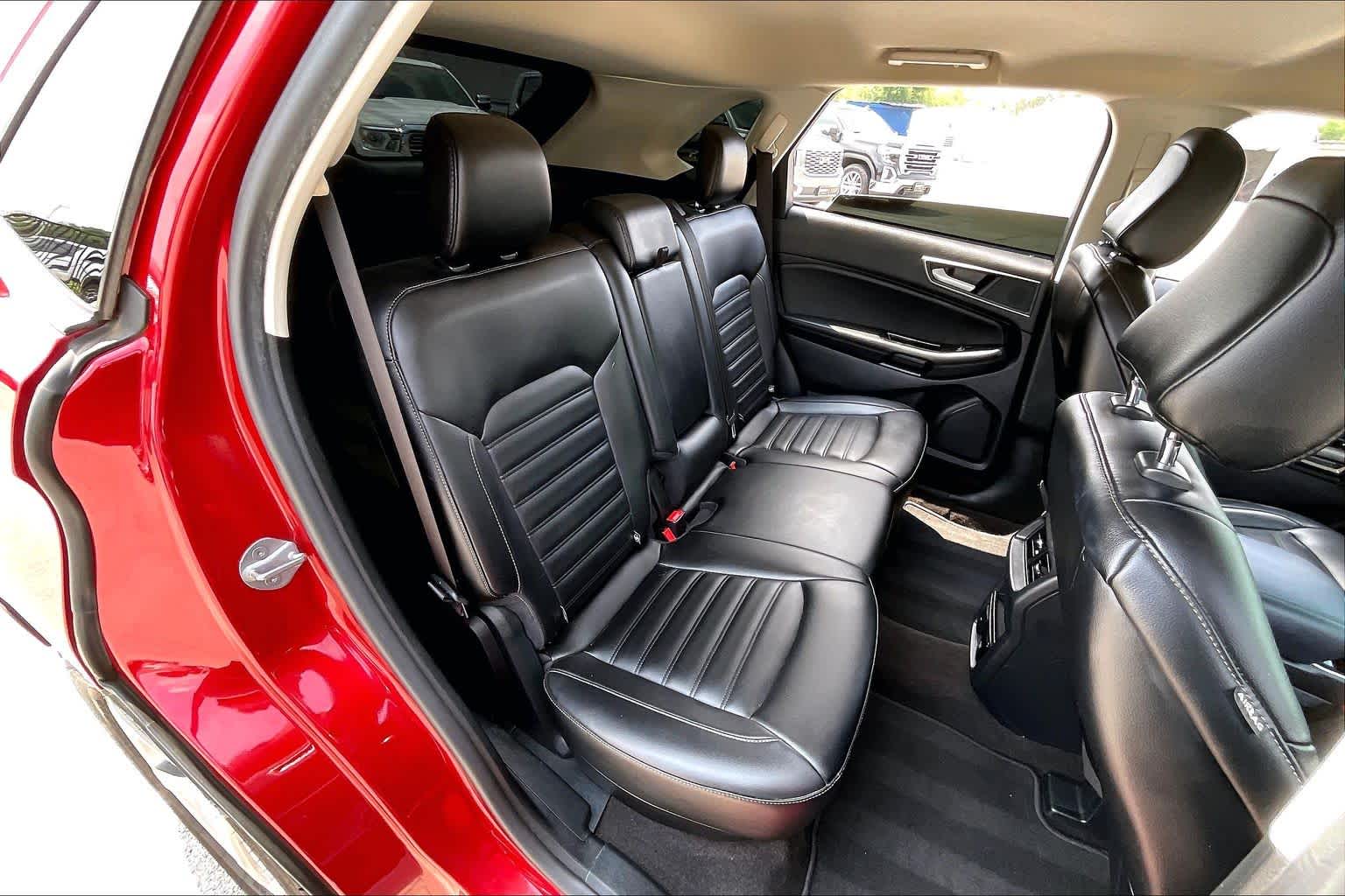 2020 Ford Edge SEL Rapid Red Metallic Tinted Clearcoat at Tomball Ford