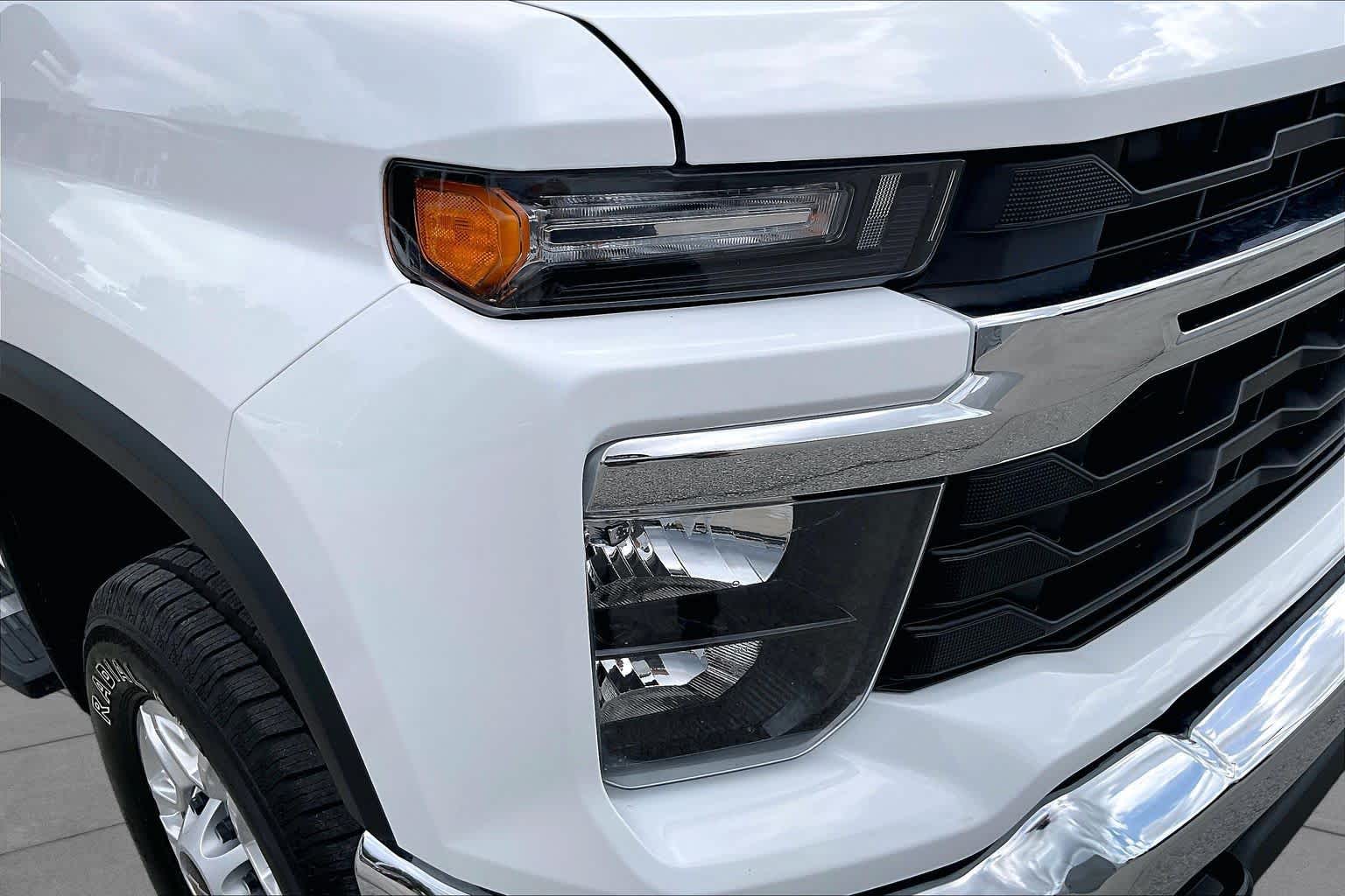 2025 Chevrolet Silverado 2500HD photo 25 of 32