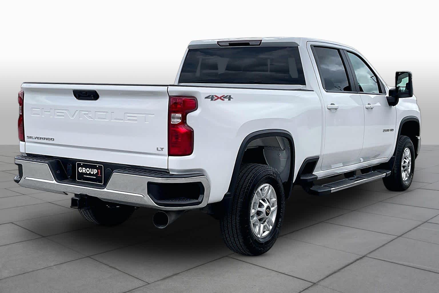 2025 Chevrolet Silverado 2500HD photo 12 of 32