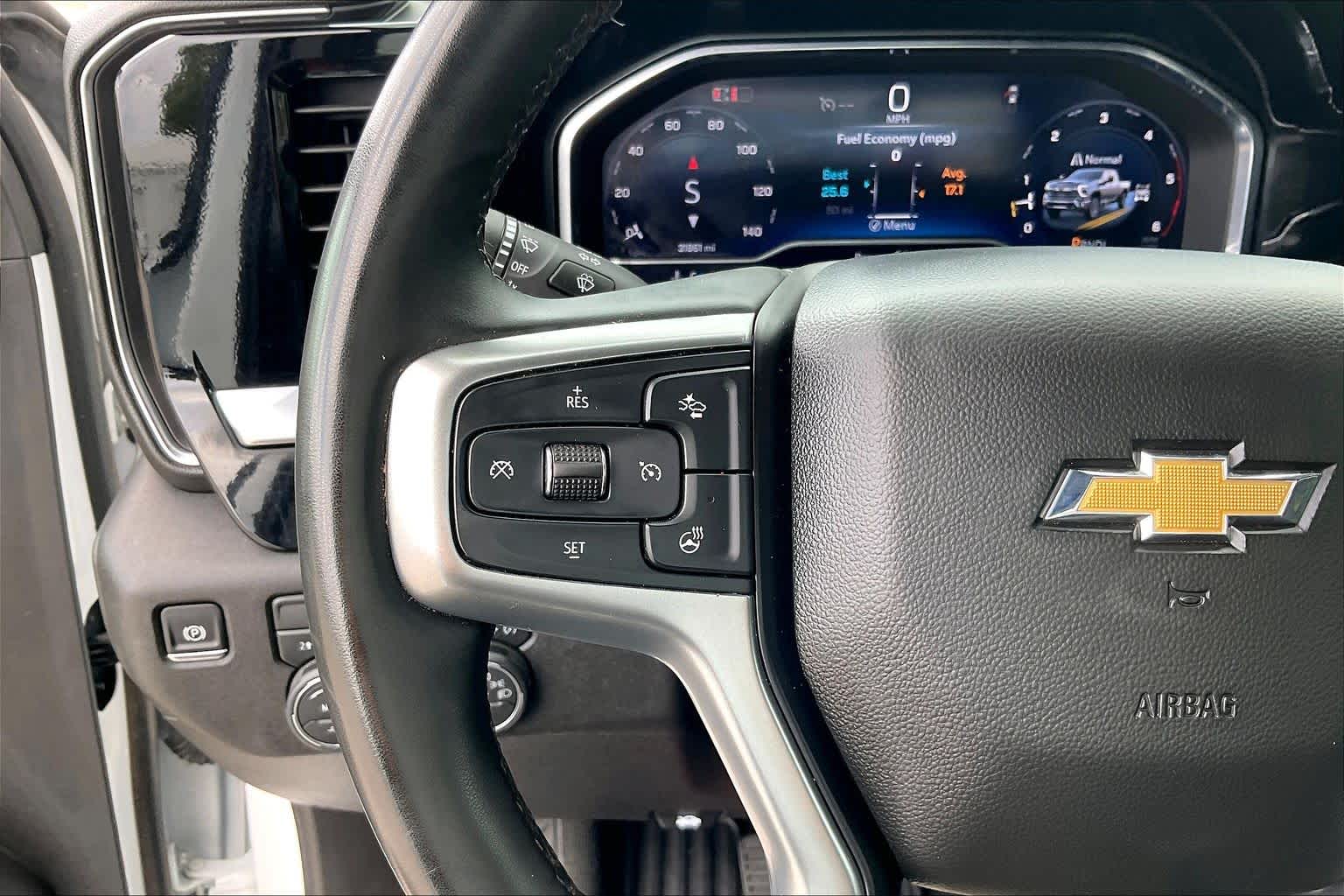 2025 Chevrolet Silverado 2500HD photo 21 of 32