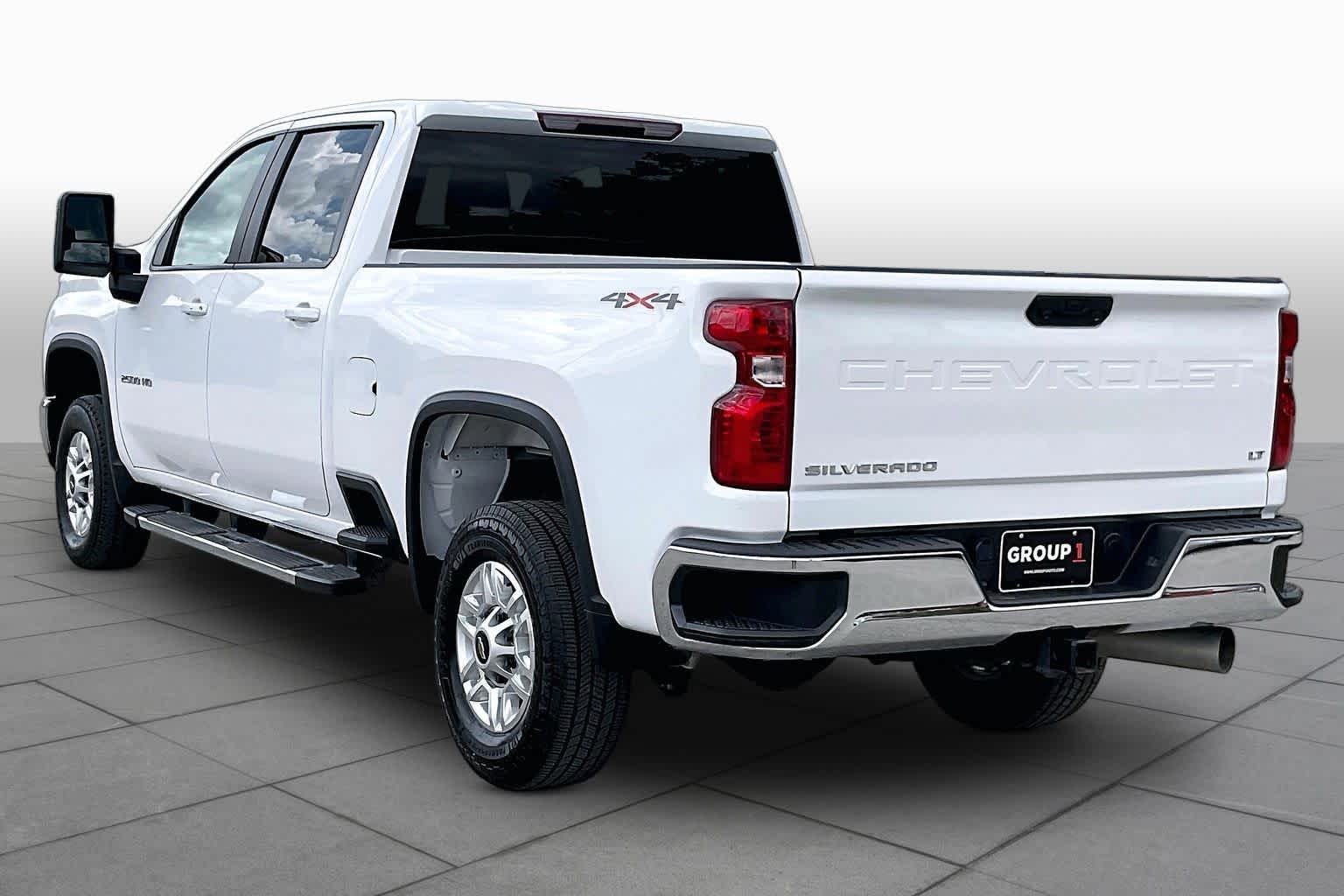2025 Chevrolet Silverado 2500HD photo 11 of 32