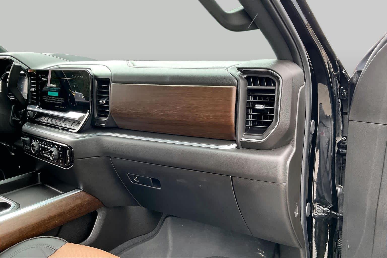 Used 2024 Black Chevrolet High Country image 17