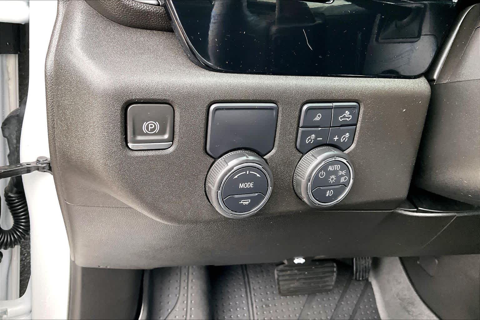 2023 Chevrolet Silverado 1500 photo 14 of 34