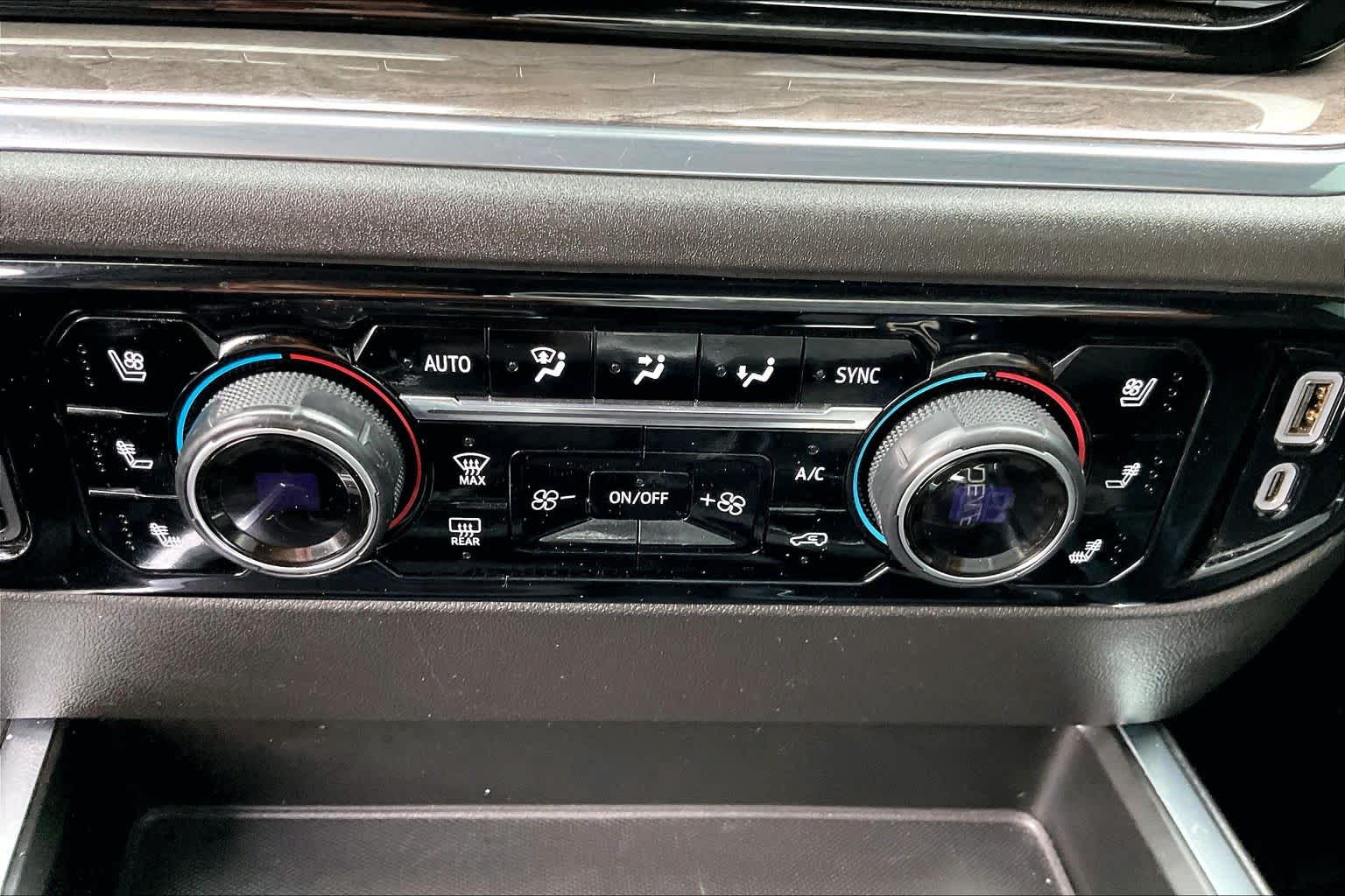 2023 Chevrolet Silverado 1500 photo 33 of 34