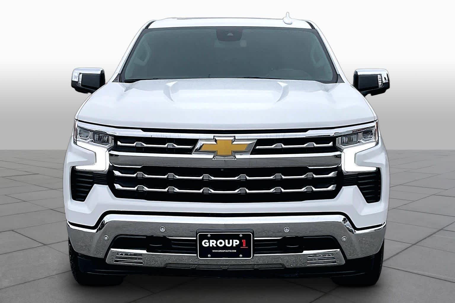 2023 Chevrolet Silverado 1500 photo 3 of 34