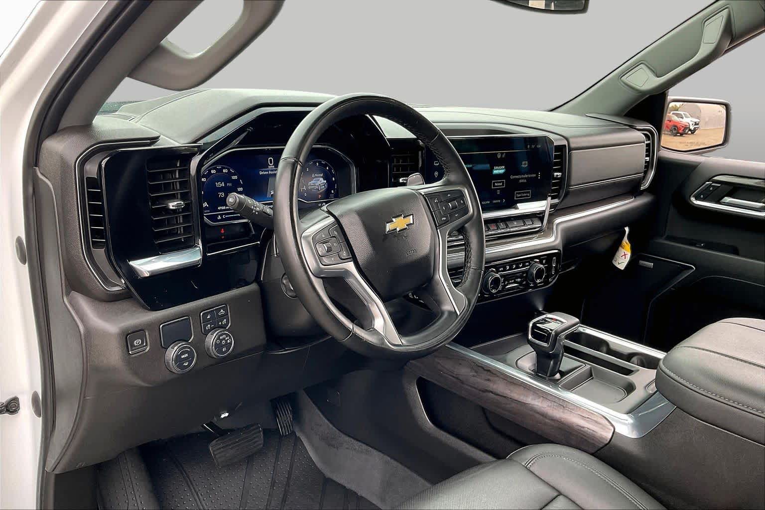 2023 Chevrolet Silverado 1500 photo 17 of 34