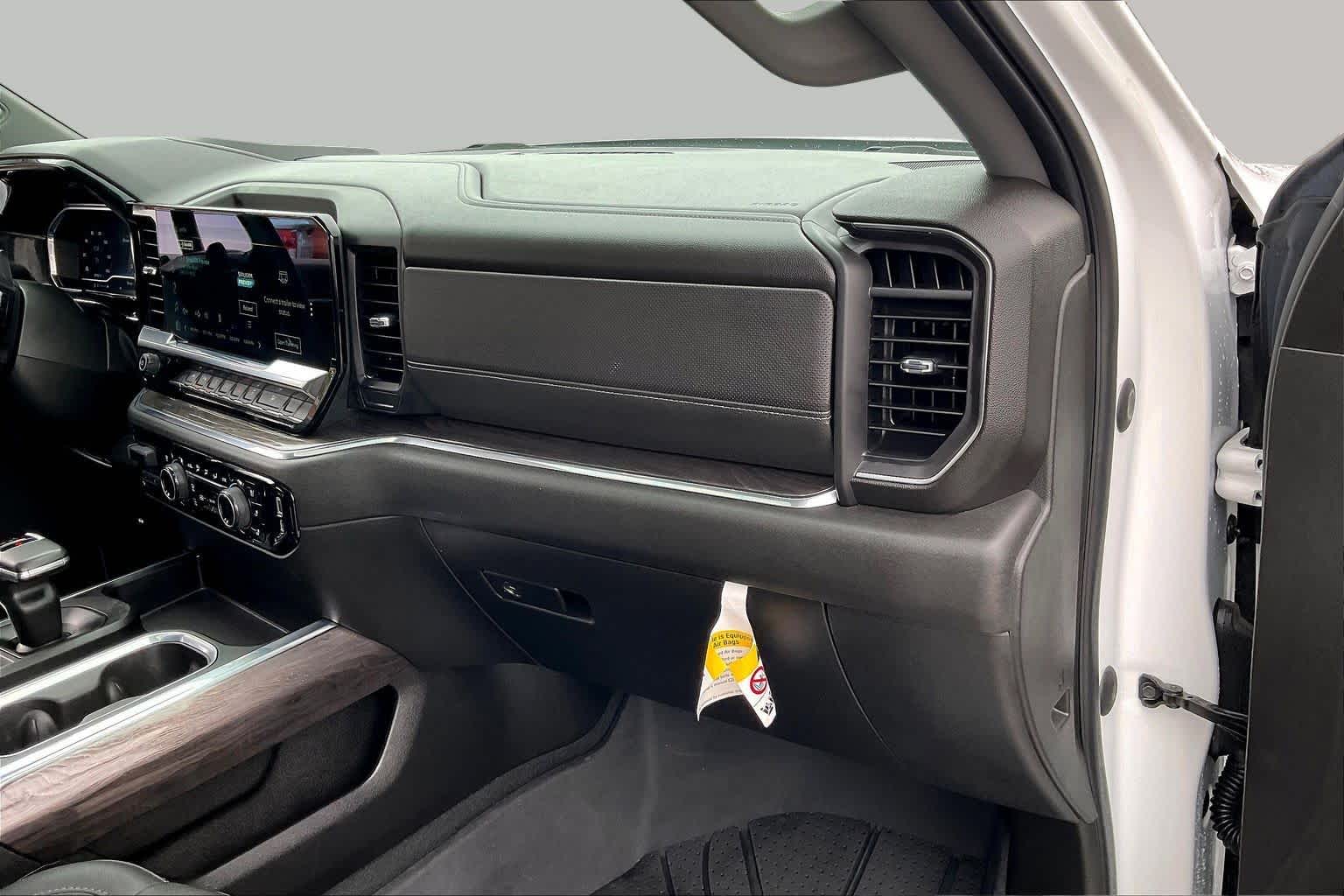 2023 Chevrolet Silverado 1500 photo 18 of 34