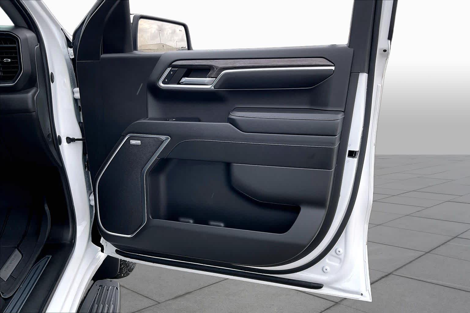 2023 Chevrolet Silverado 1500 photo 22 of 34