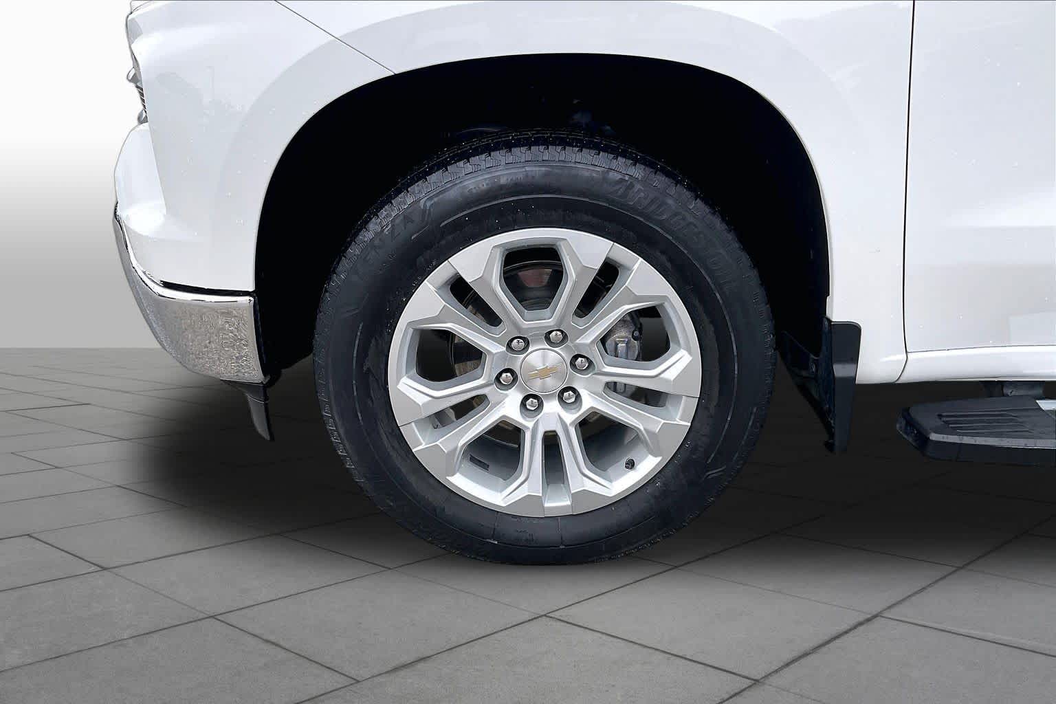 2023 Chevrolet Silverado 1500 photo 10 of 34