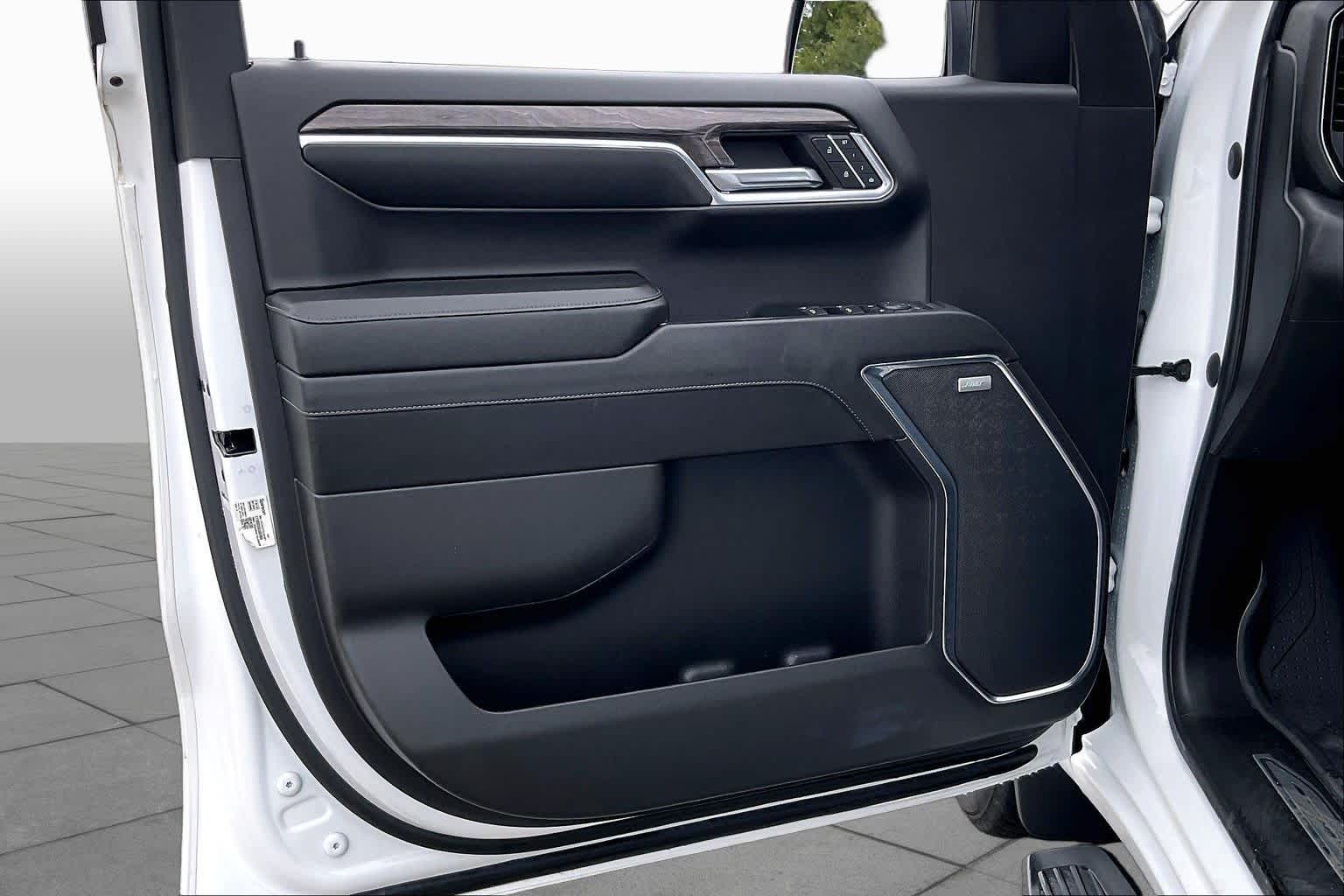 2023 Chevrolet Silverado 1500 photo 21 of 34