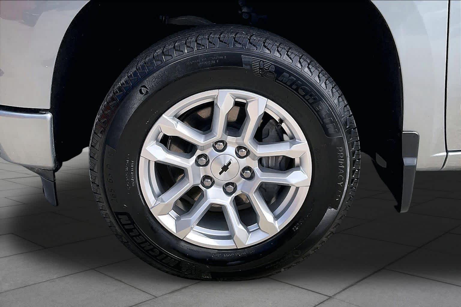 2026 Chevrolet Silverado 1500 photo 10 of 32