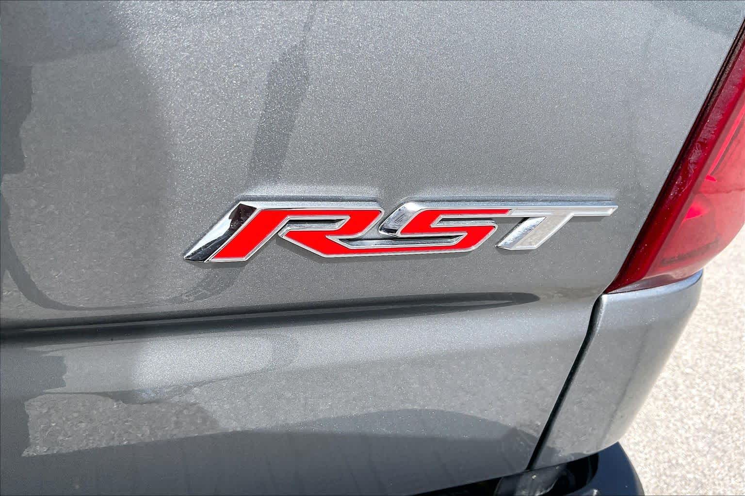 2026 Chevrolet Silverado 1500 photo 9 of 32