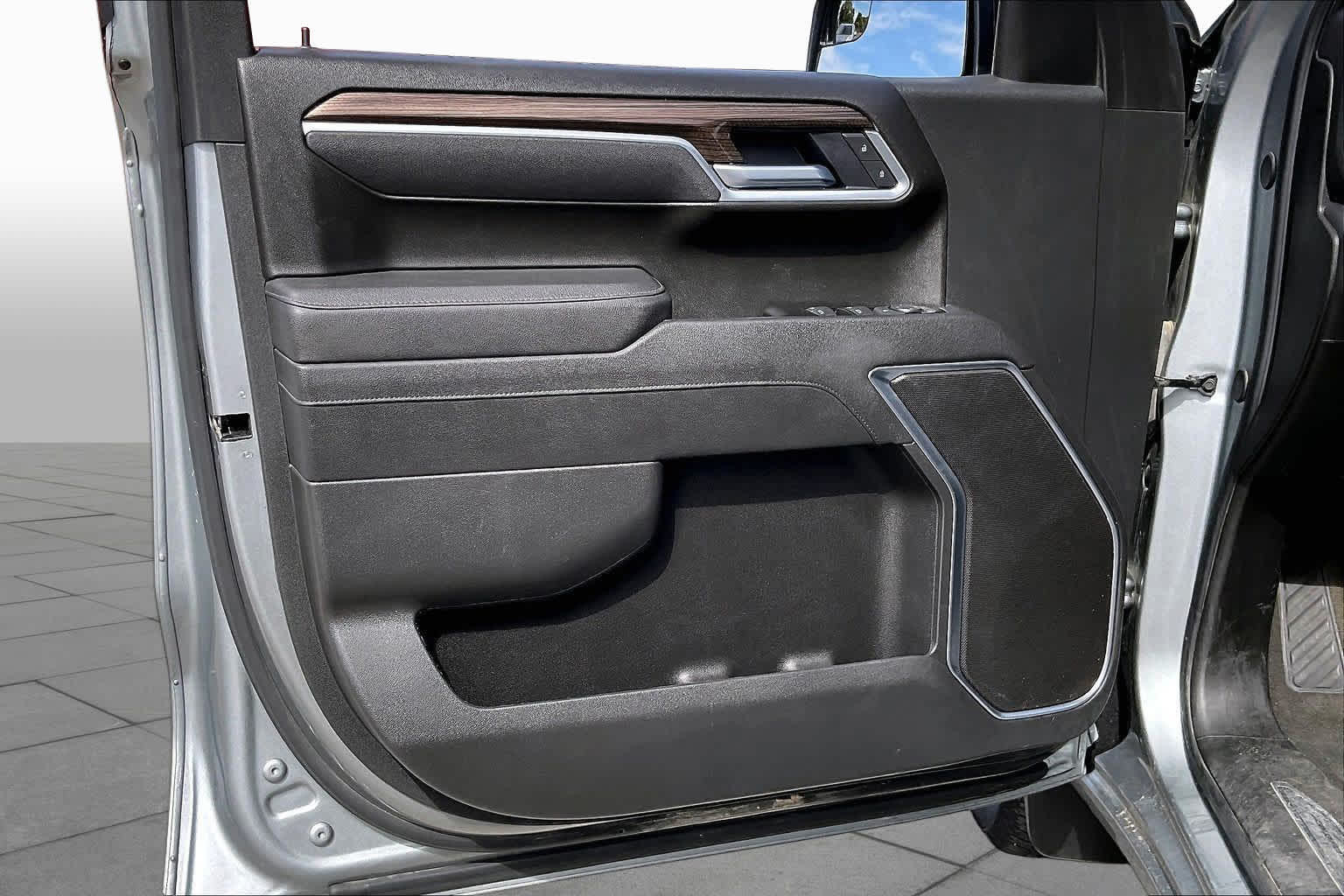 2026 Chevrolet Silverado 1500 photo 19 of 32