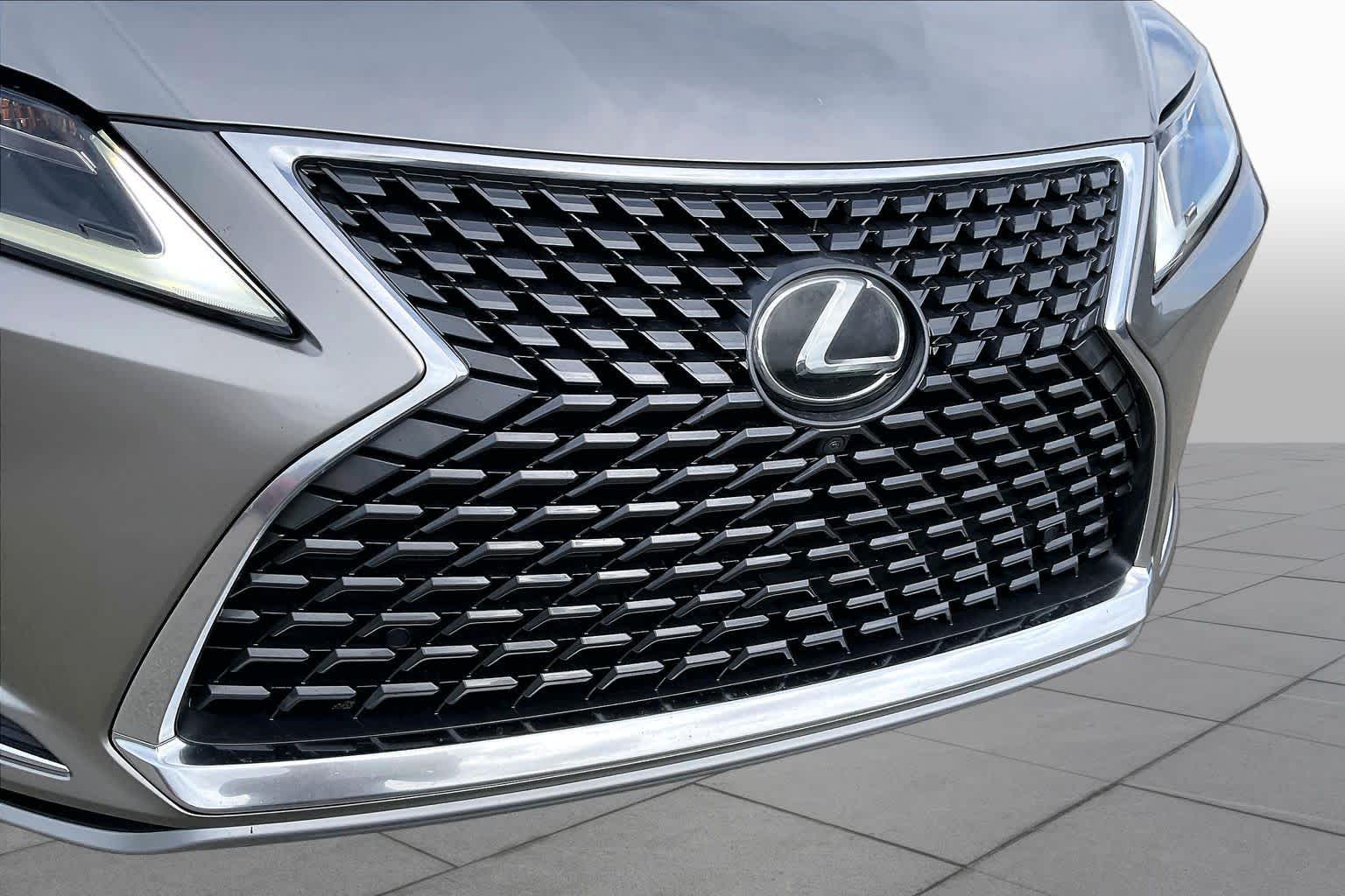 2022 Lexus RX 350 photo 29 of 34