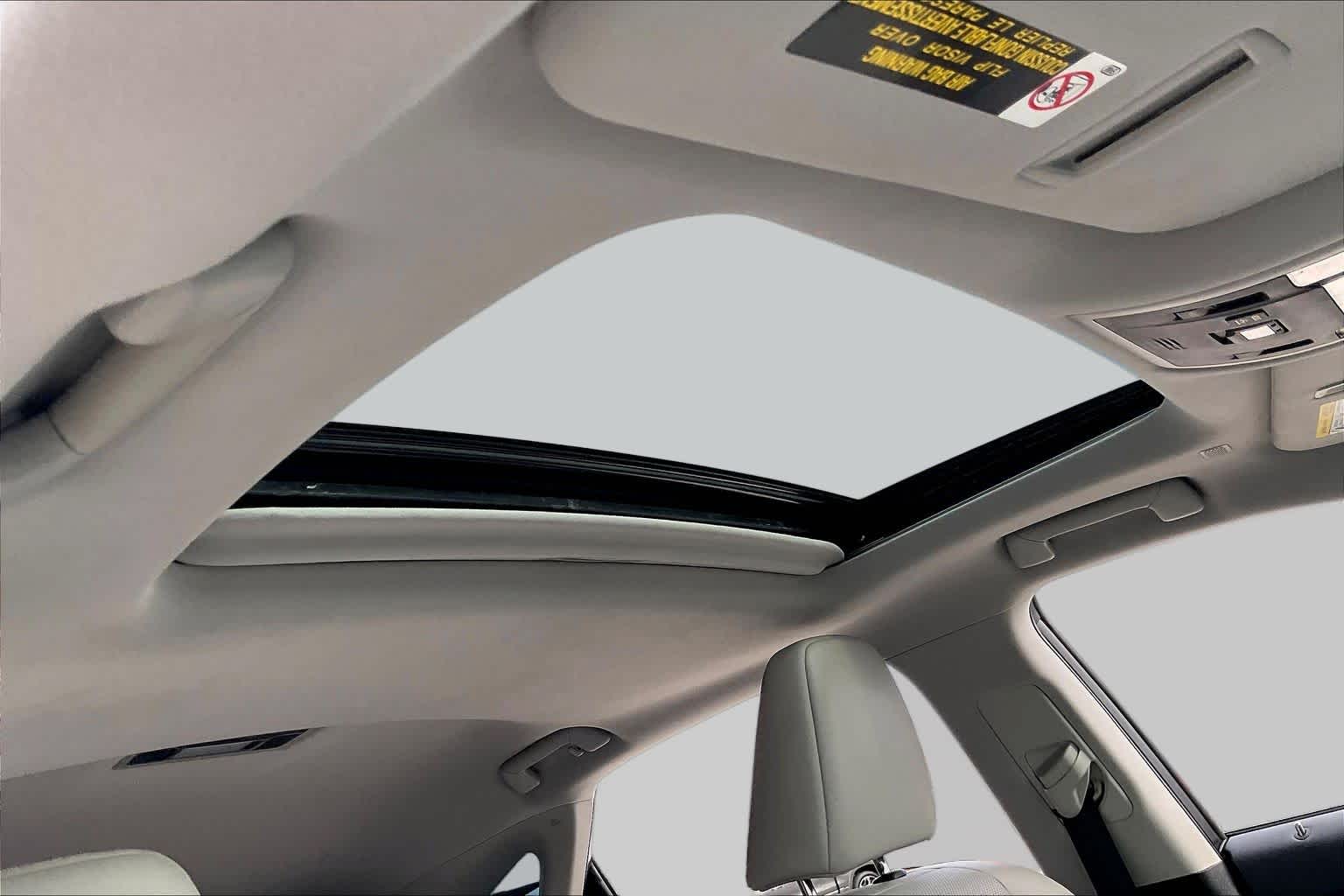 2022 Lexus RX 350 photo 4 of 8
