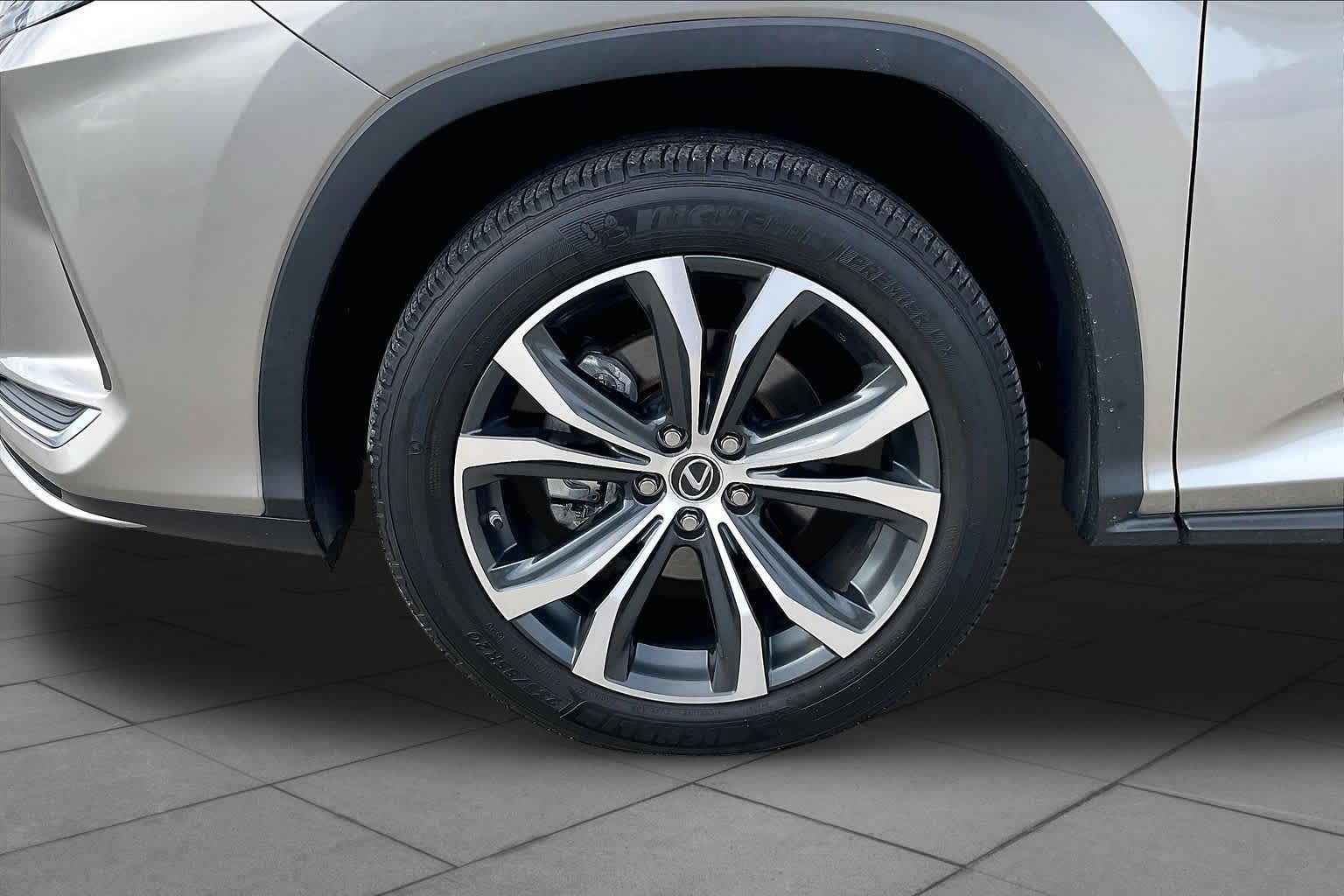 2022 Lexus RX 350 photo 10 of 34