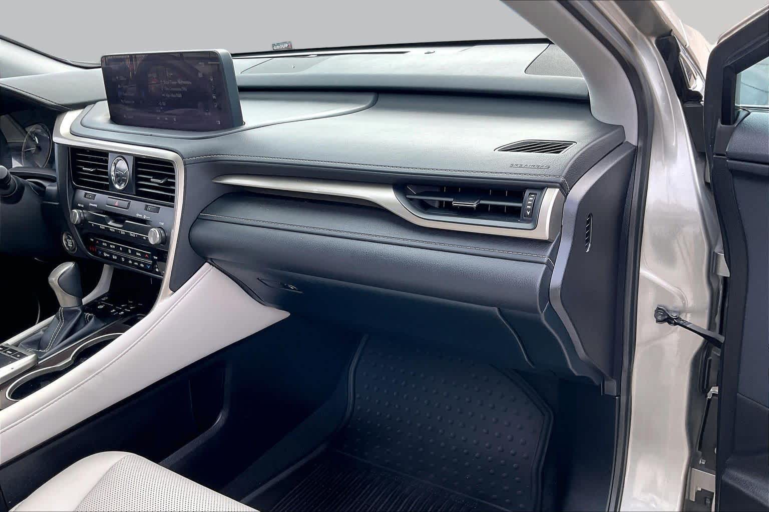 2022 Lexus RX 350 photo 6 of 8