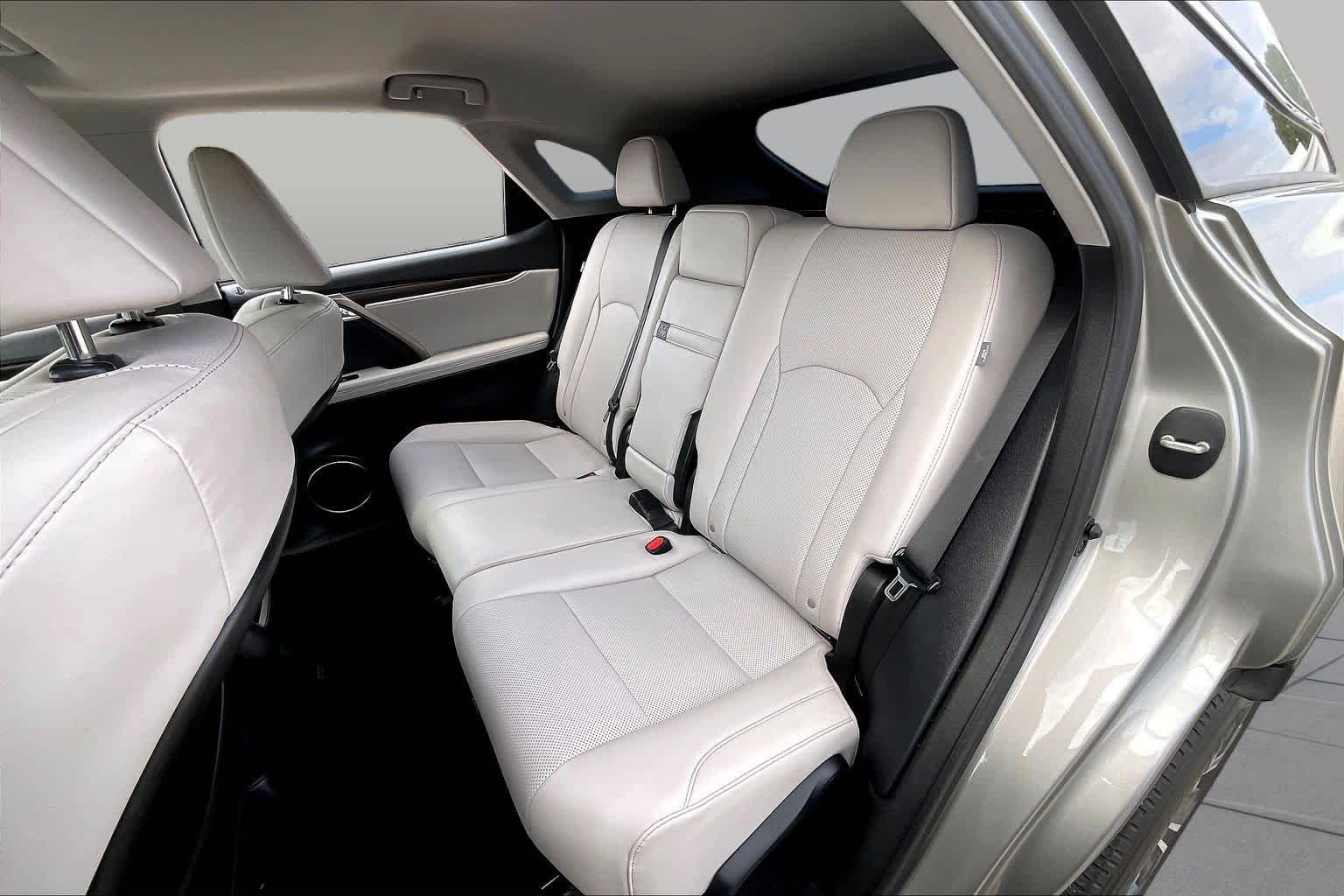 2022 Lexus RX 350 photo 19 of 34
