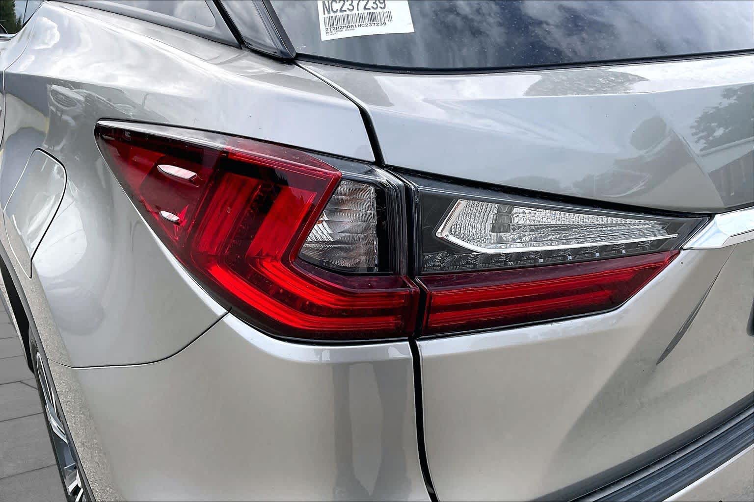 2022 Lexus RX 350 photo 28 of 34