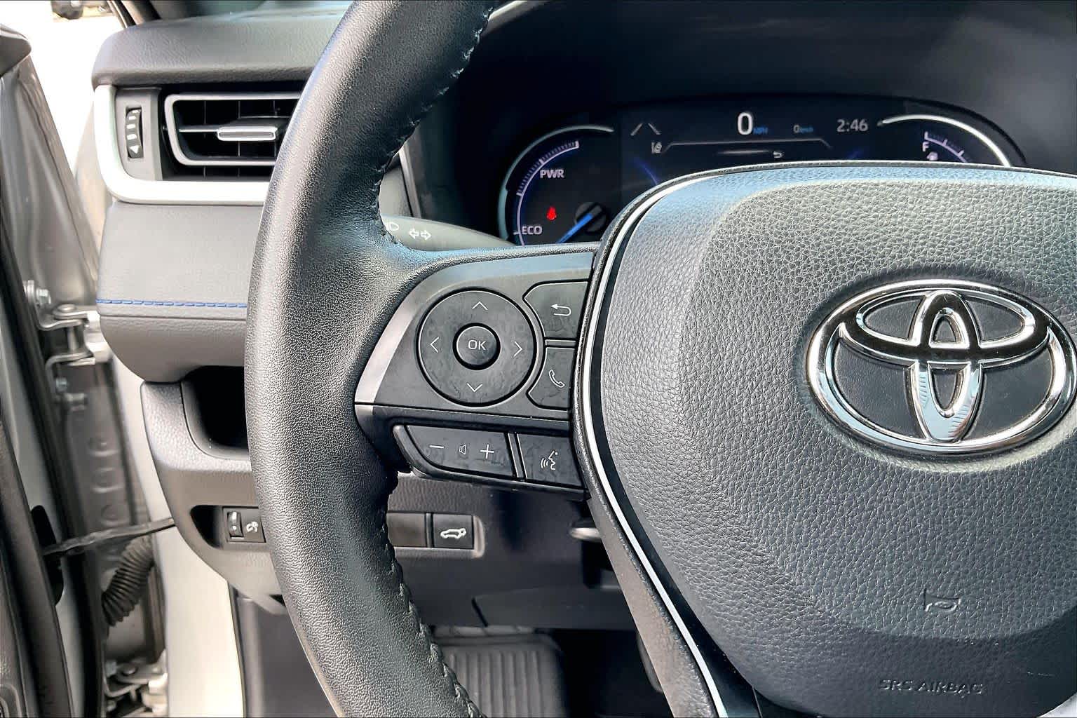 2022 Toyota RAV4 photo 23 of 34