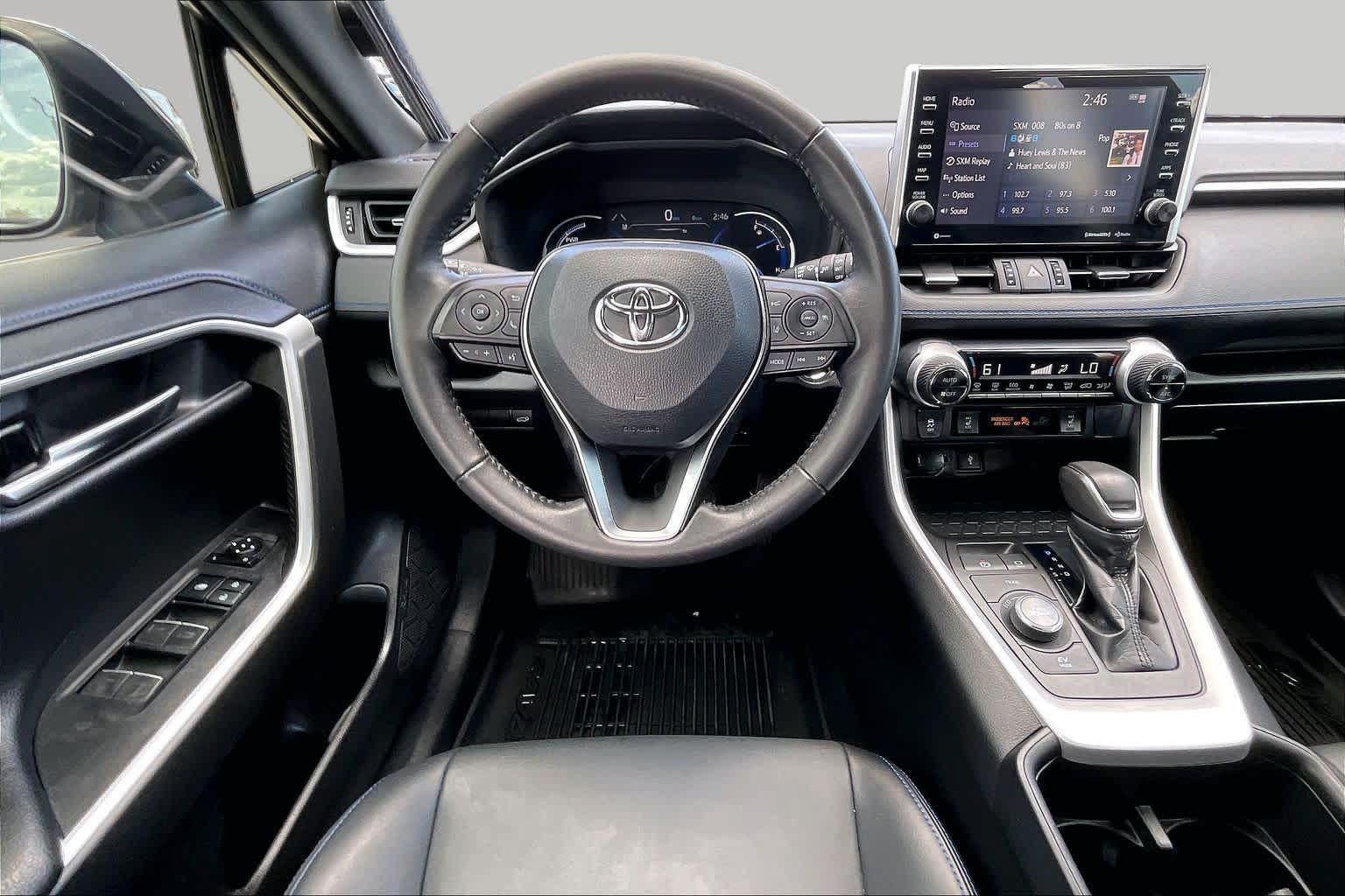 2022 Toyota RAV4 photo 6 of 34